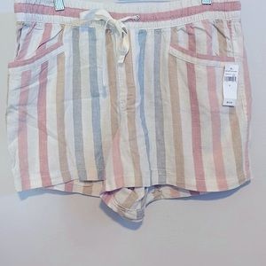 Gap linen stripped shorts size L